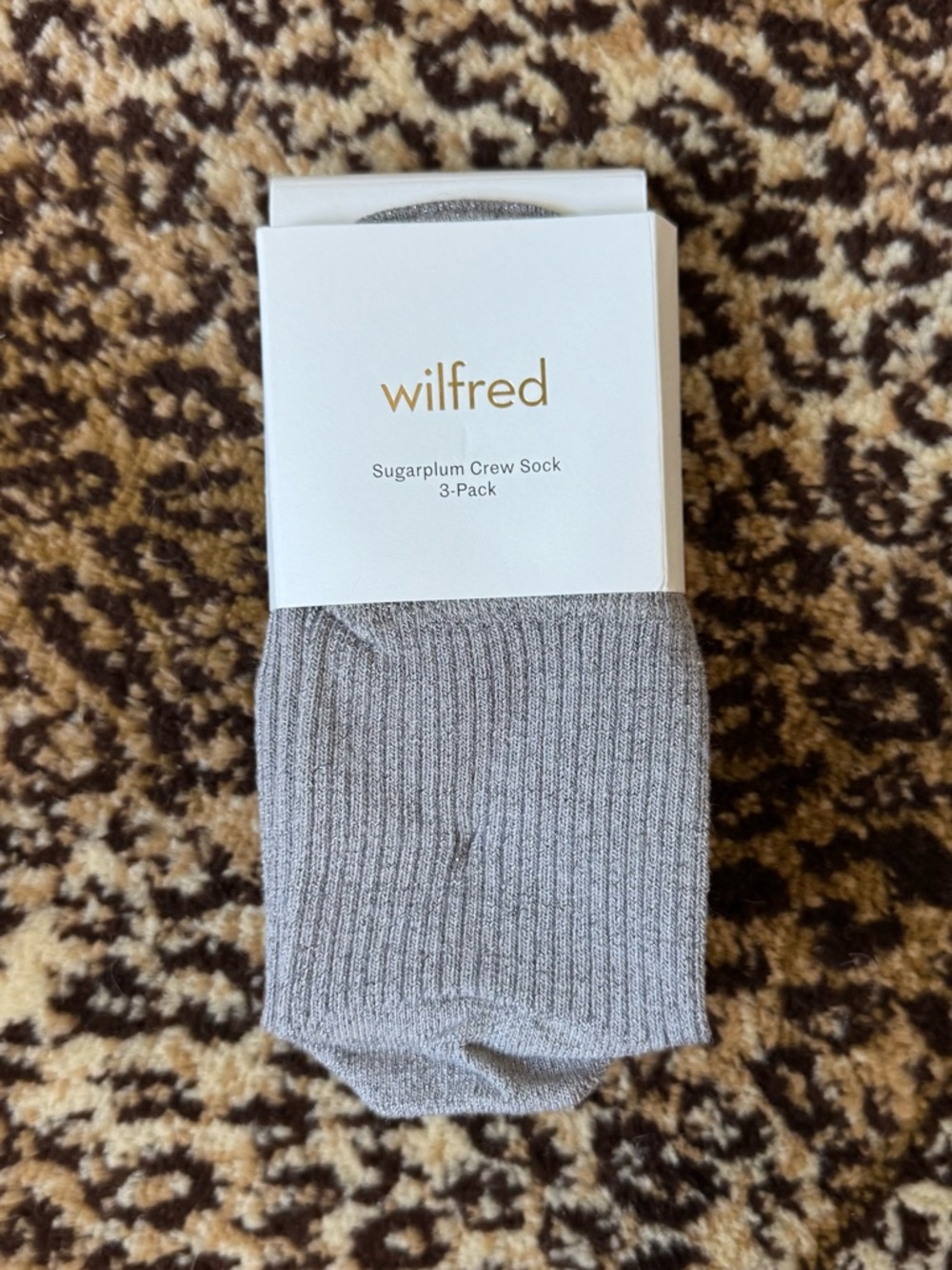 NWT Aritzia Wilfred Ribbed Sugarplum Crew Socks, Metallic Gray (3-Pack) - Picture 3 of 6
